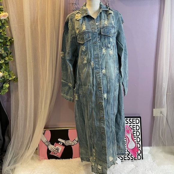 Women Plus Size Long Denim Distressed Jacket! - Picture 7 of 11
